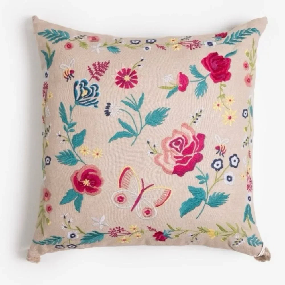 NEW Johnny Was Arla Linen Embroidered Pillow Cover Only Floral Tassels 23